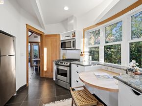 5729 Buena Vista Ave, Oakland CA 94618