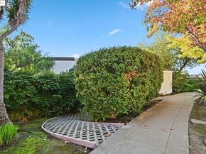 5729 Buena Vista Ave, Oakland CA 94618