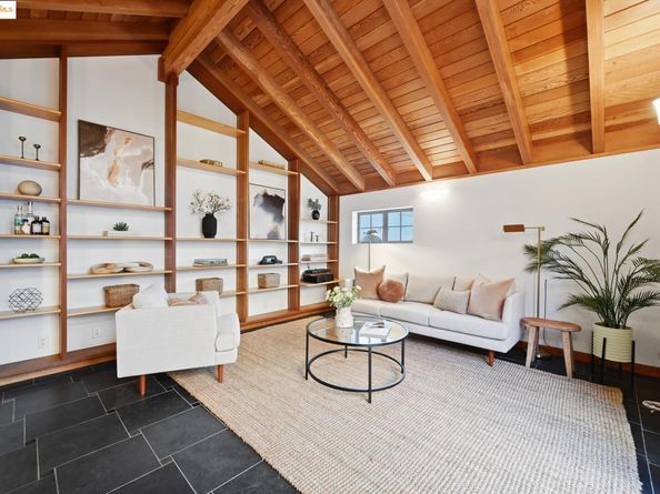 5729 Buena Vista Ave, Oakland CA 94618