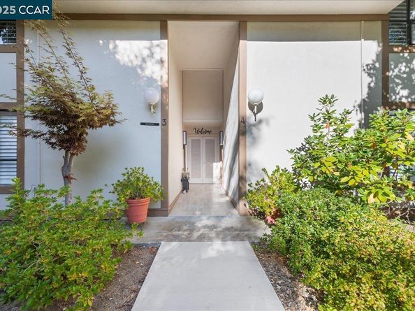 1317 Canyonwood Ct 4, Walnut Creek CA 94595