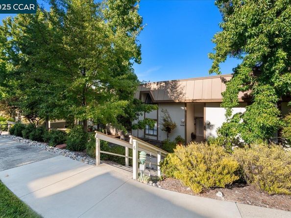 1317 Canyonwood Ct 4, Walnut Creek CA 94595