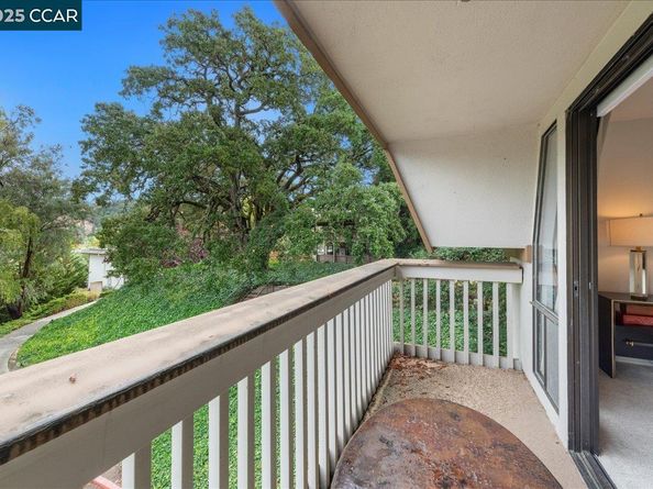 1317 Canyonwood Ct 4, Walnut Creek CA 94595