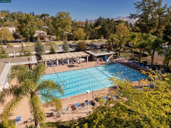 1317 Canyonwood Ct 4, Walnut Creek CA 94595