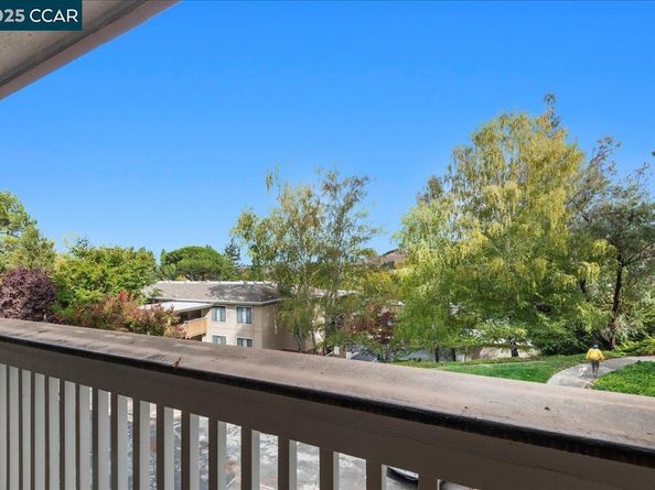 1317 Canyonwood Ct 4, Walnut Creek CA 94595