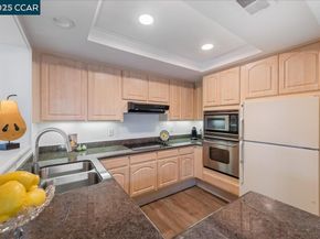 1317 Canyonwood Ct 4, Walnut Creek CA 94595