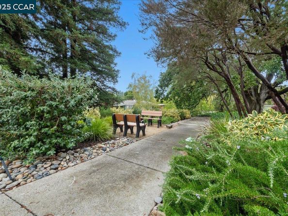 1317 Canyonwood Ct 4, Walnut Creek CA 94595