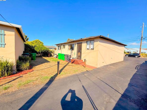 22357 S Garden Ave, Hayward CA 94541