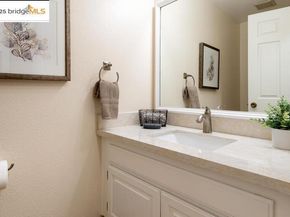 147 Cumberland Way, Alameda CA 94502