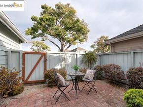 147 Cumberland Way, Alameda CA 94502