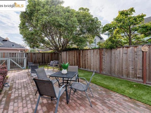 147 Cumberland Way, Alameda CA 94502
