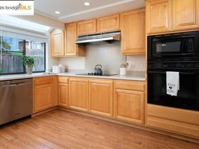 147 Cumberland Way, Alameda CA 94502