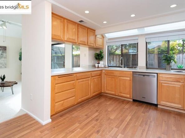 147 Cumberland Way, Alameda CA 94502