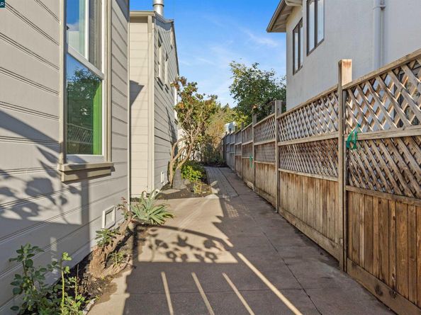 1029 Pomona Ave, Albany CA 94706