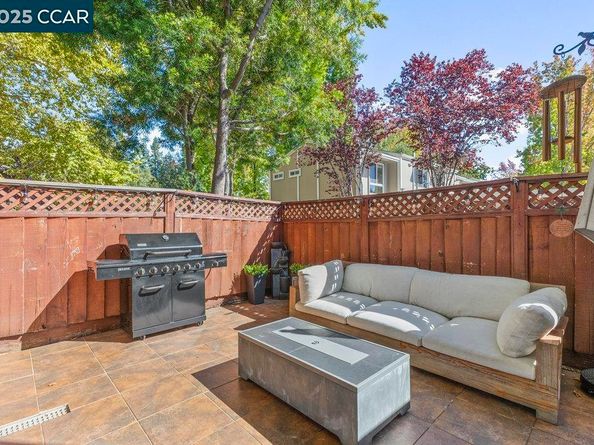 557 Garden Creek Pl, Danville CA 94526