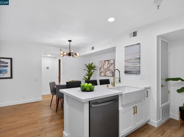 199 E Warren Cmn, Fremont CA 94539