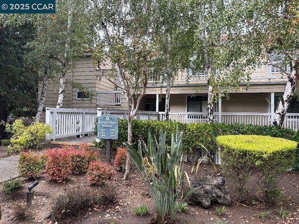 398 Mill Rd, Martinez CA 94553