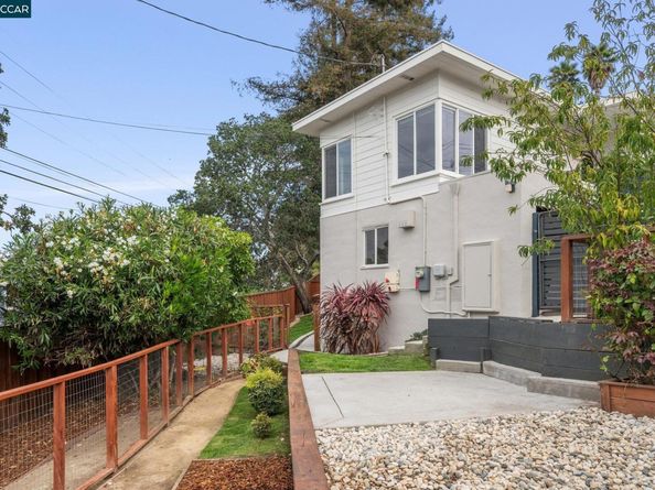 1710 E 24Th St, Oakland CA 94606