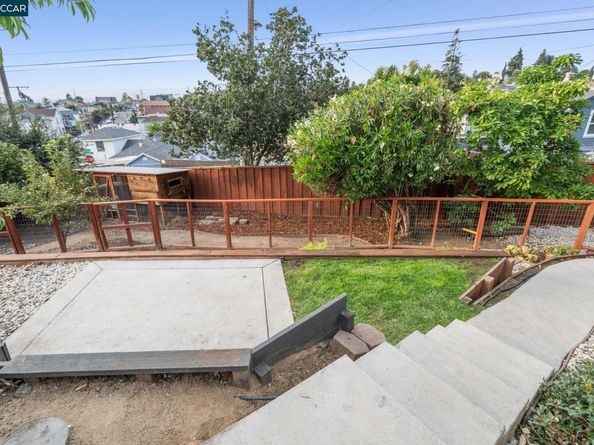 1710 E 24Th St, Oakland CA 94606