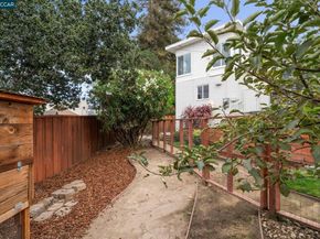 1710 E 24Th St, Oakland CA 94606