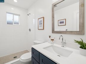 1710 E 24Th St, Oakland CA 94606