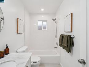 1710 E 24Th St, Oakland CA 94606
