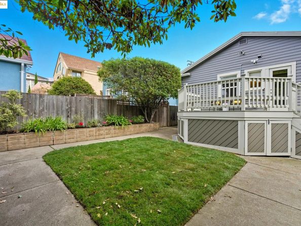 920 Neilson St, Albany CA 94706
