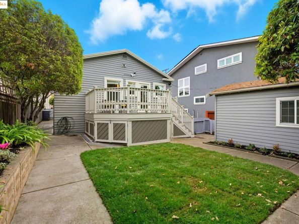 920 Neilson St, Albany CA 94706