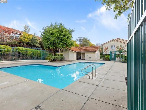 20377 Summerglen Pl, Castro Valley CA 94552
