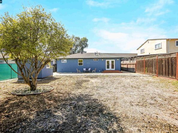 10060 Bernhardt Dr, Oakland CA 94603
