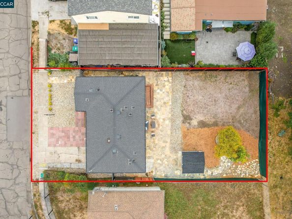 10060 Bernhardt Dr, Oakland CA 94603