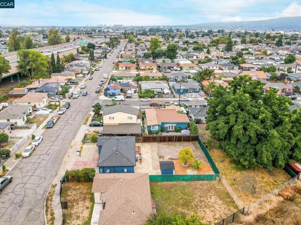 10060 Bernhardt Dr, Oakland CA 94603