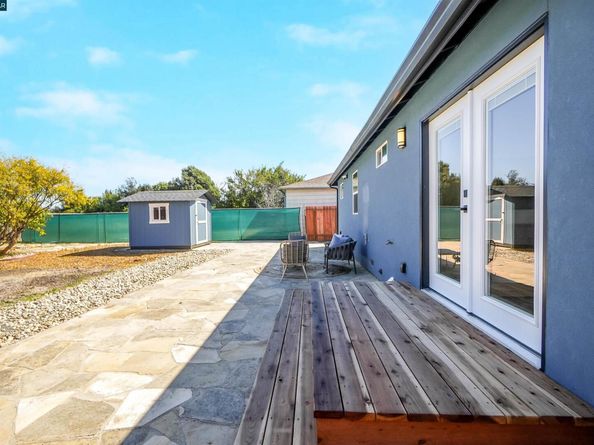 10060 Bernhardt Dr, Oakland CA 94603