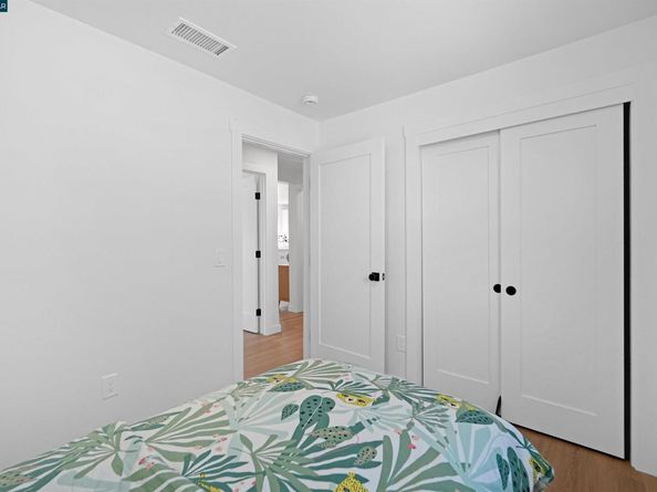 10060 Bernhardt Dr, Oakland CA 94603