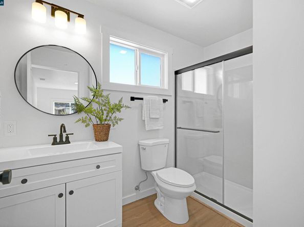 10060 Bernhardt Dr, Oakland CA 94603
