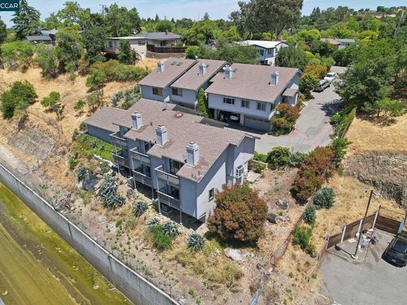28 Holcomb Ct, Walnut Creek CA 94596