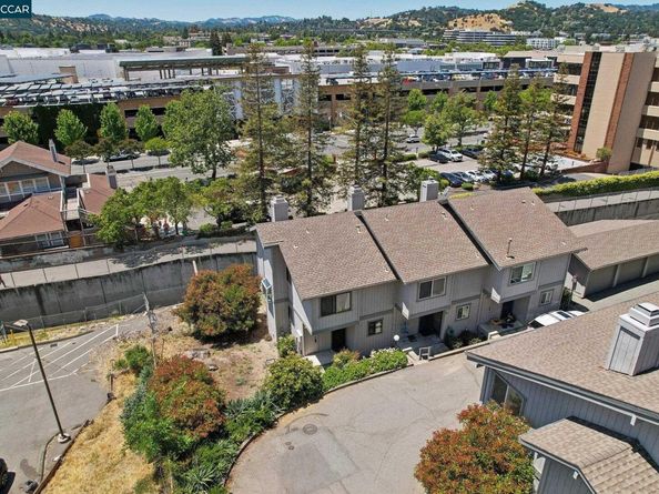 28 Holcomb Ct, Walnut Creek CA 94596