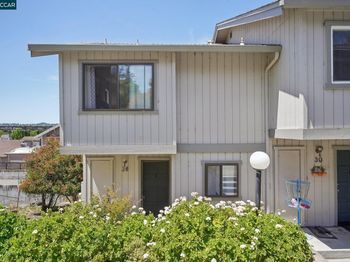 28 Holcomb Ct