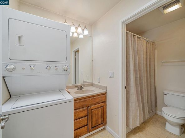 68 Peters Ave 6, Pleasanton CA 94566