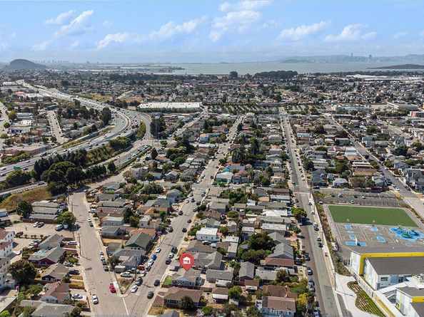 637 43Rd St, Richmond CA 94805