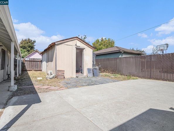 637 43Rd St, Richmond CA 94805