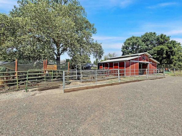 6745 Alisal St, Pleasanton CA 94566