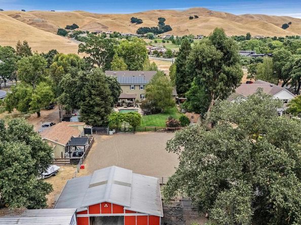 6745 Alisal St, Pleasanton CA 94566