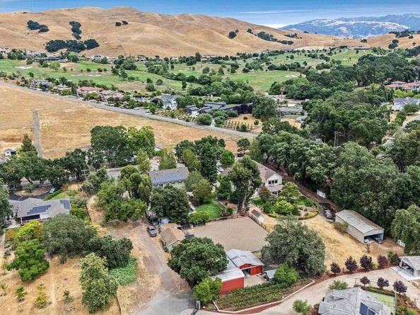 6745 Alisal St, Pleasanton CA 94566