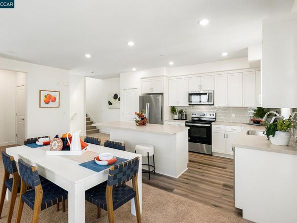 27263 Lumina Ct, Hayward CA 94541