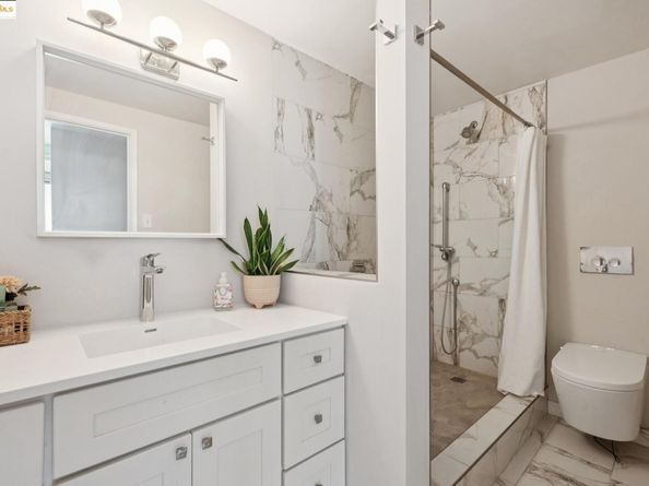 1555 Lakeside Dr 190, Oakland CA 94612