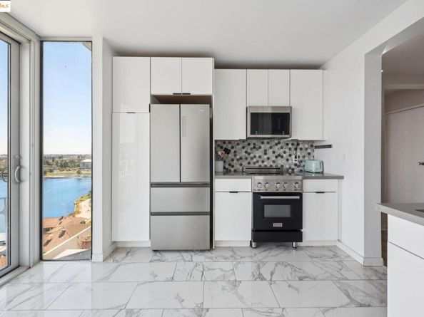 1555 Lakeside Dr 190, Oakland CA 94612