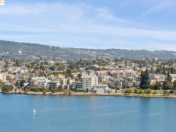 1555 Lakeside Dr 190, Oakland CA 94612