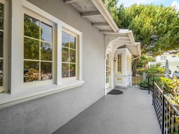 57 Entrada Ave, Oakland CA 94611