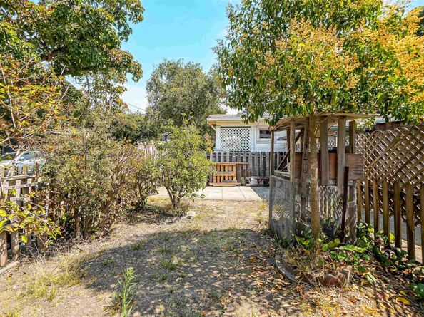 57 Entrada Ave, Oakland CA 94611