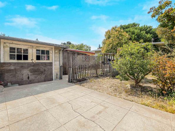 57 Entrada Ave, Oakland CA 94611
